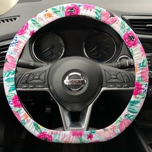 Roses steering wheel cover